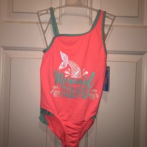 Girls swimsuit